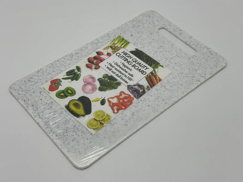 Дошка обробна пластикова кухонна кухонна для нарізування овочів і продуктів 33*20*0.5 cm 20321 фото